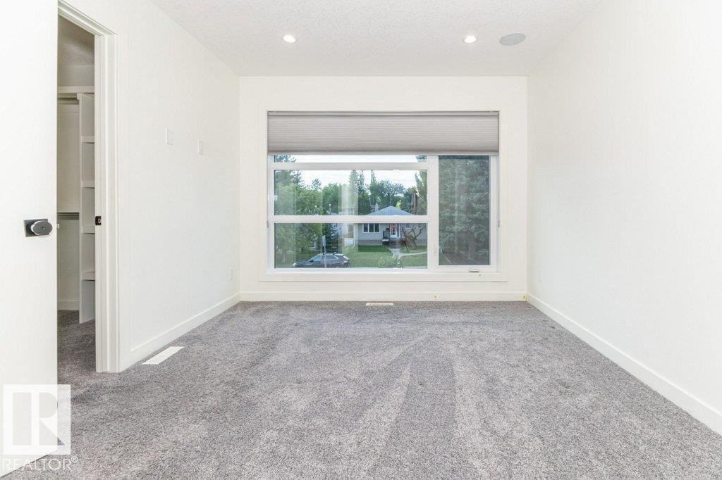 Photo 17 of 11441 74 Av Nw Nw, Edmonton AB
