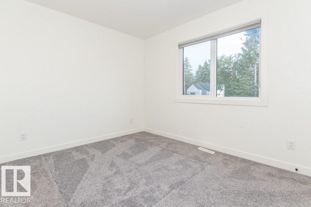 Photo 20 of 11441 74 Av Nw Nw, Edmonton AB