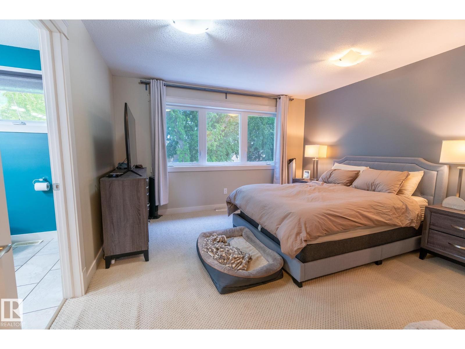 Photo 12 of 11734 129 St Nw, Edmonton AB