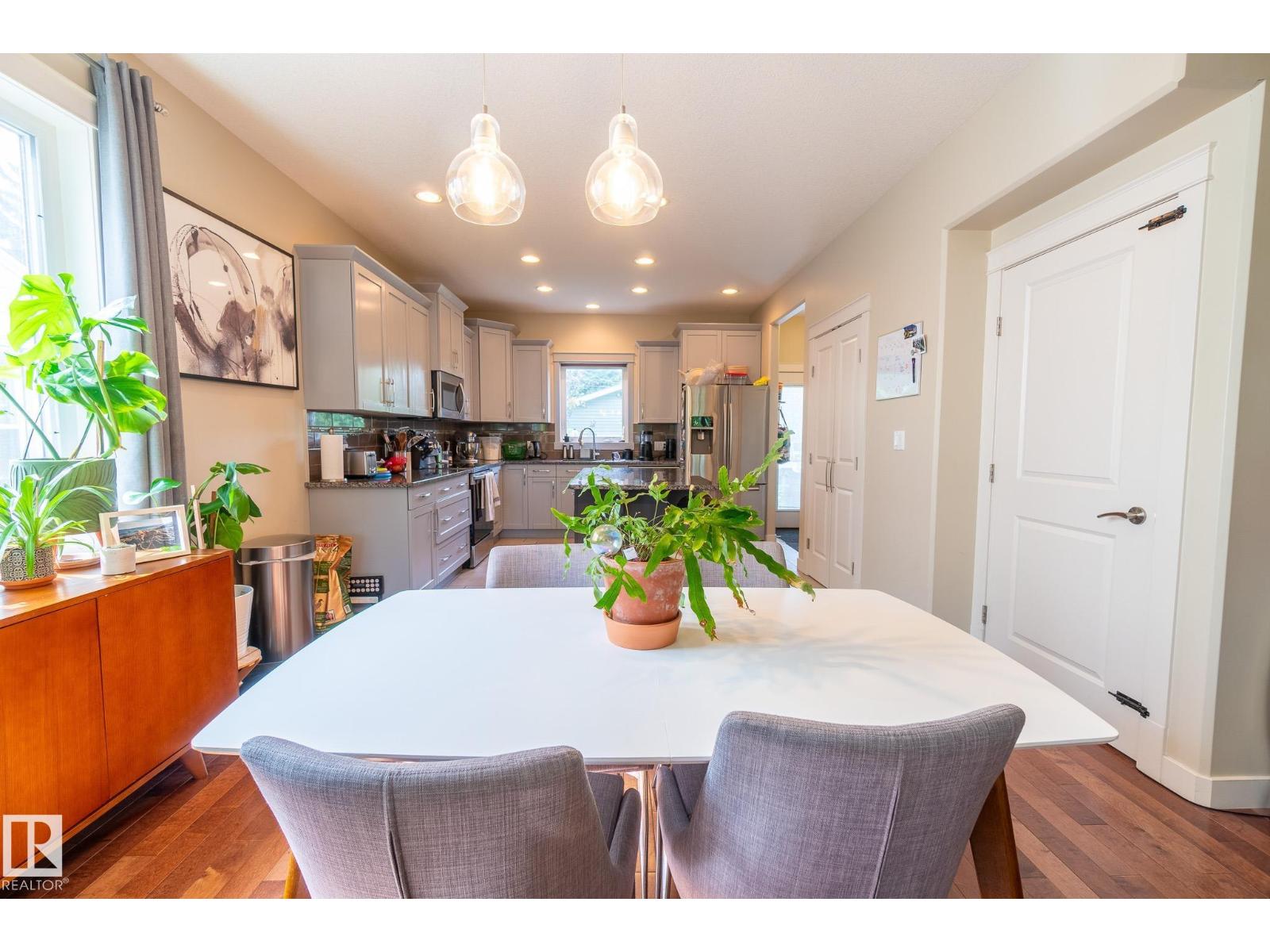 Photo 11 of 11734 129 St Nw, Edmonton AB