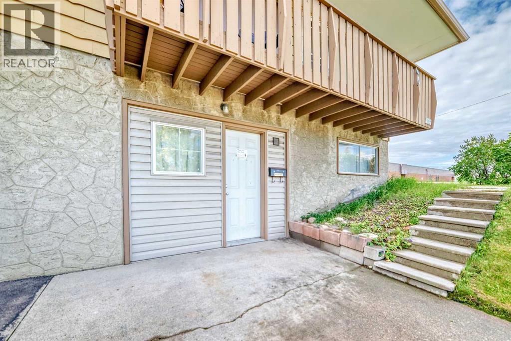 Multi-family House Bi-level for Sale in  Rundlehorn Drive NE Pineridge Calgary 