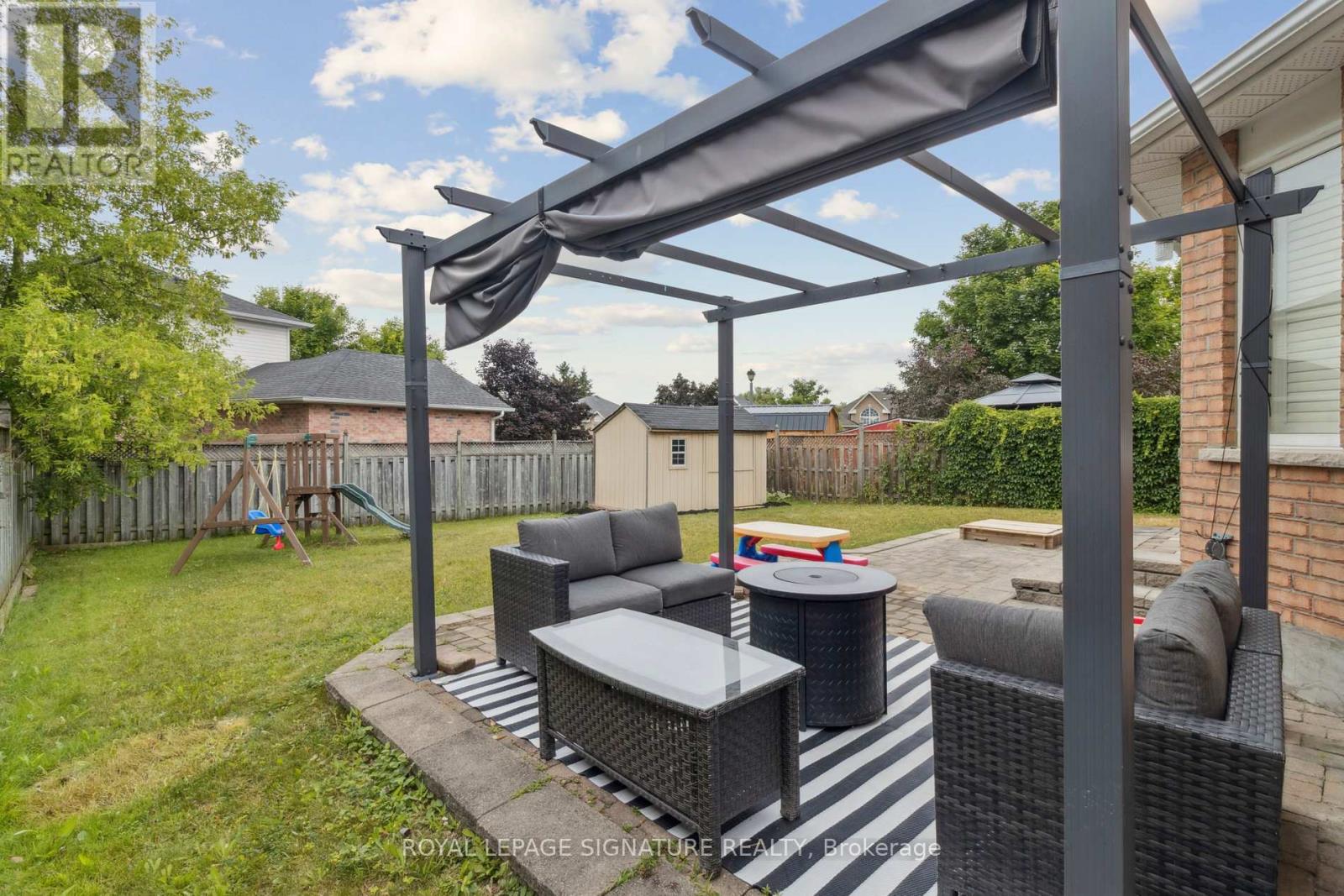 Photo 24 of 38 Royal Amber Crescent, East Gwillimbury ON