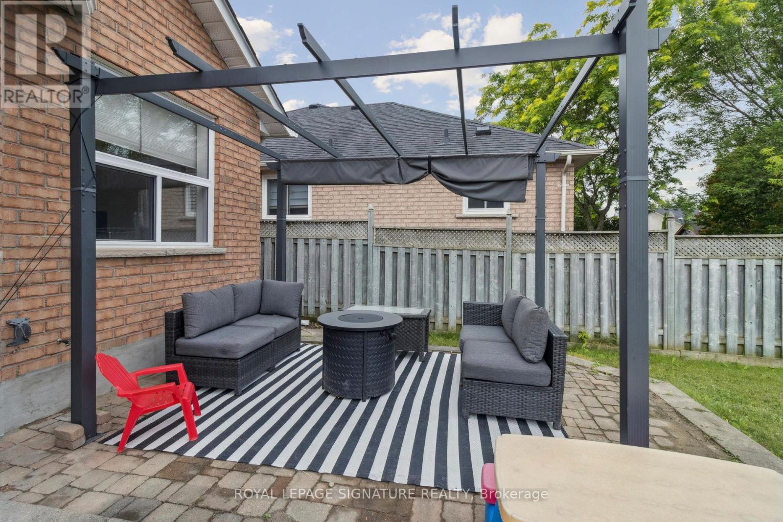 Photo 23 of 38 Royal Amber Crescent, East Gwillimbury ON