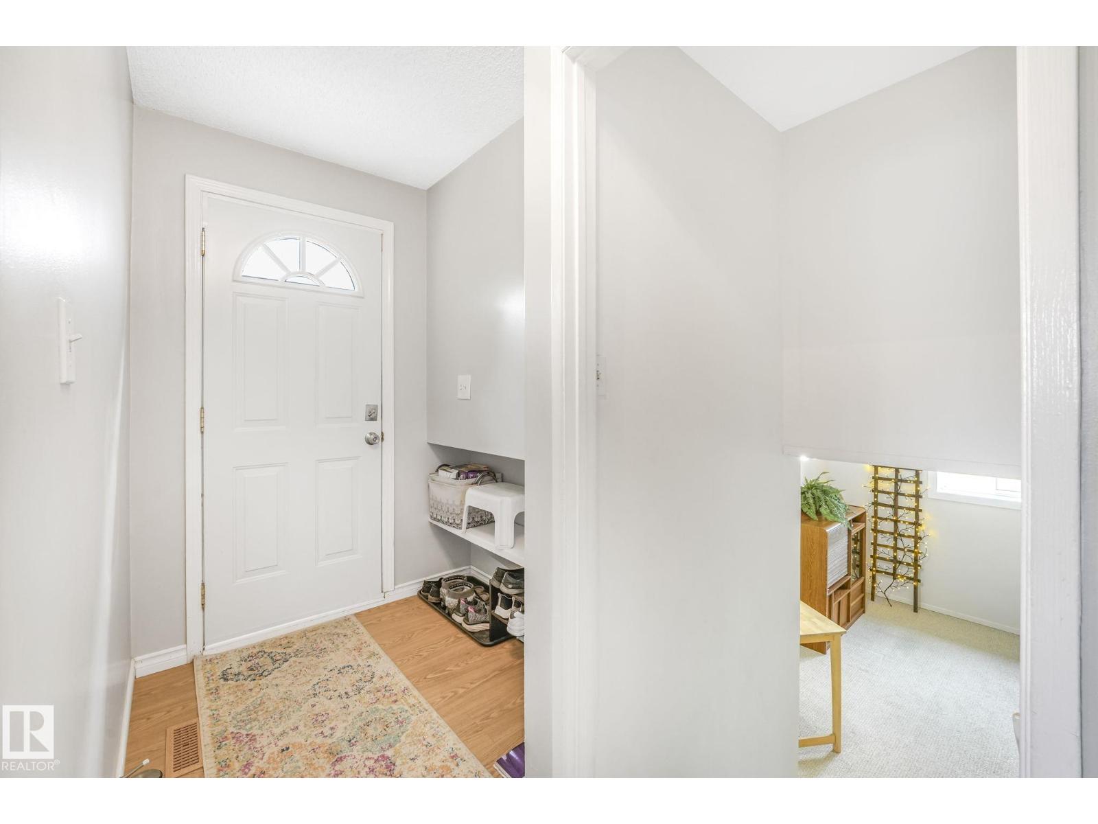 Photo 13 of 4611 10 Av Nw, Edmonton AB