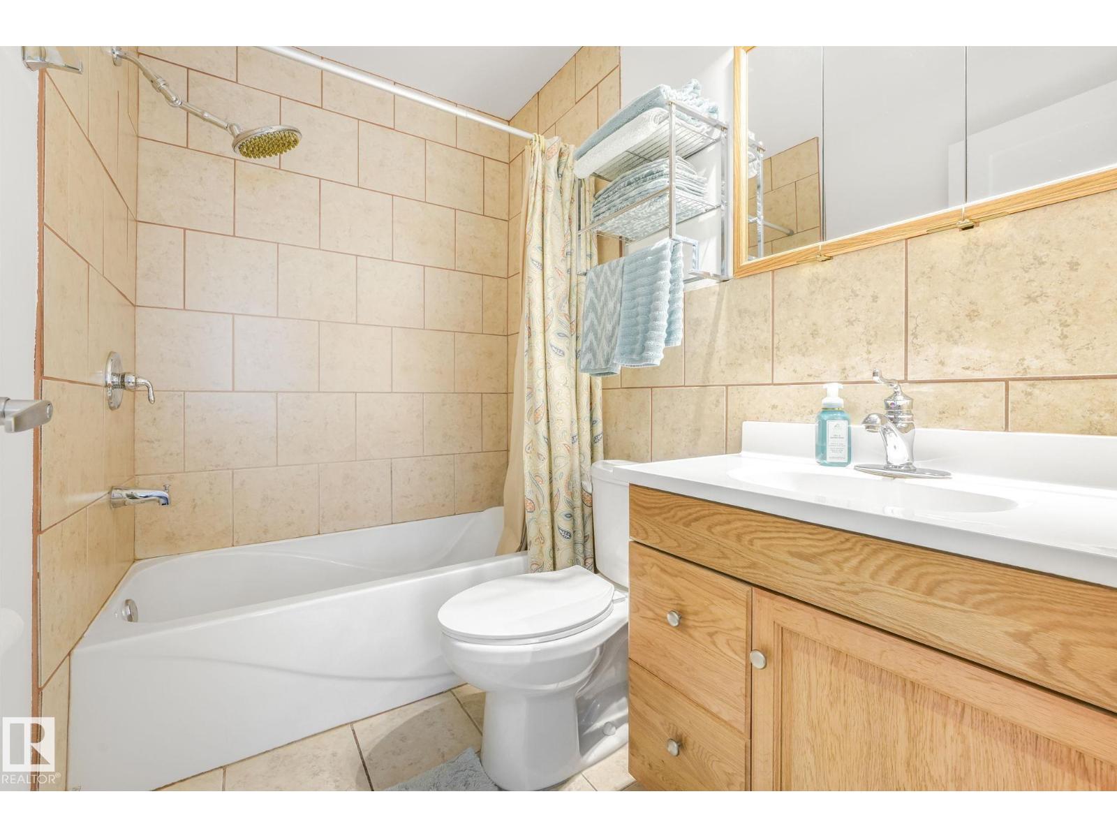 Photo 16 of 4611 10 Av Nw, Edmonton AB