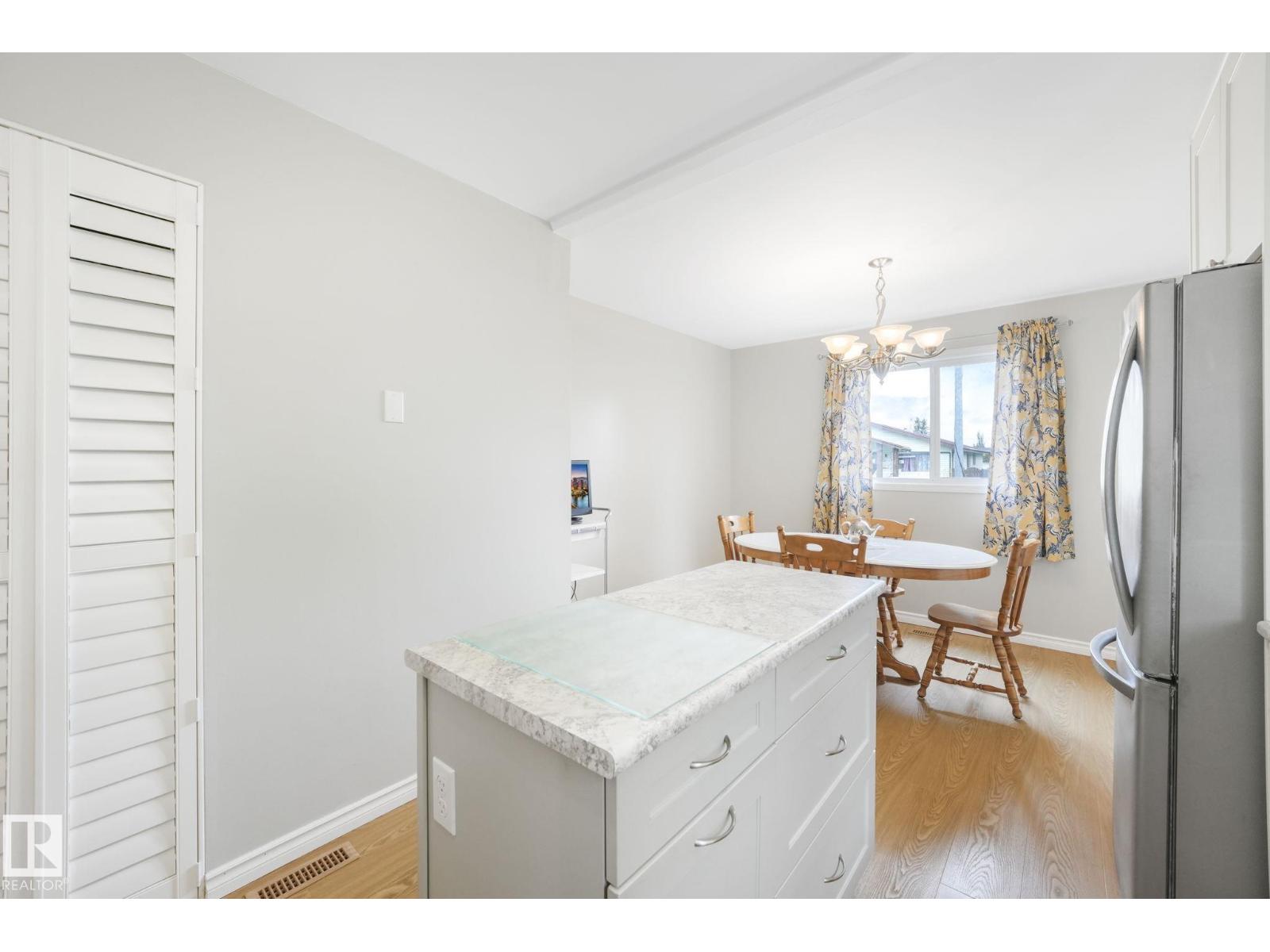 Photo 33 of 4611 10 Av Nw, Edmonton AB