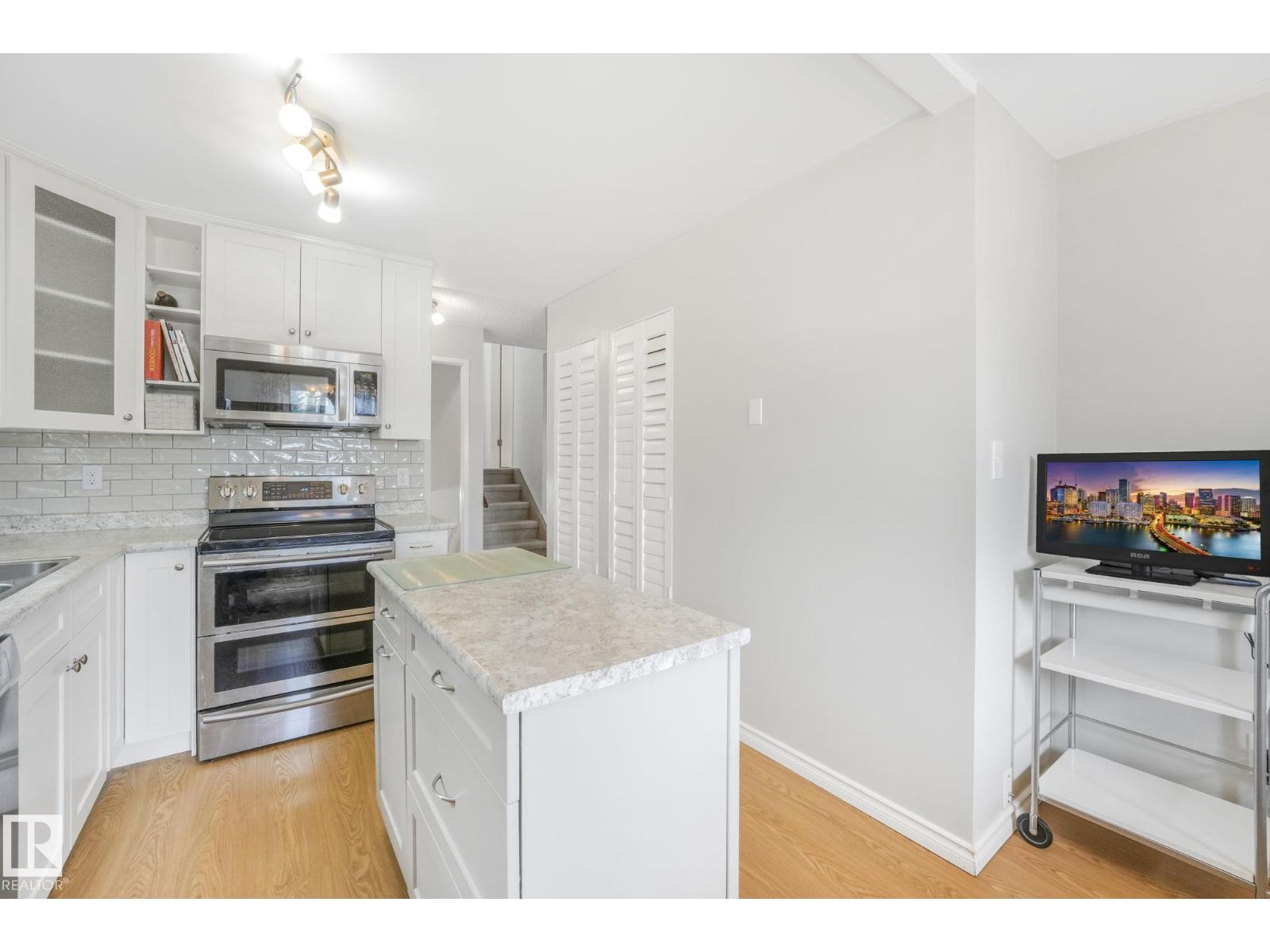 Photo 34 of 4611 10 Av Nw, Edmonton AB