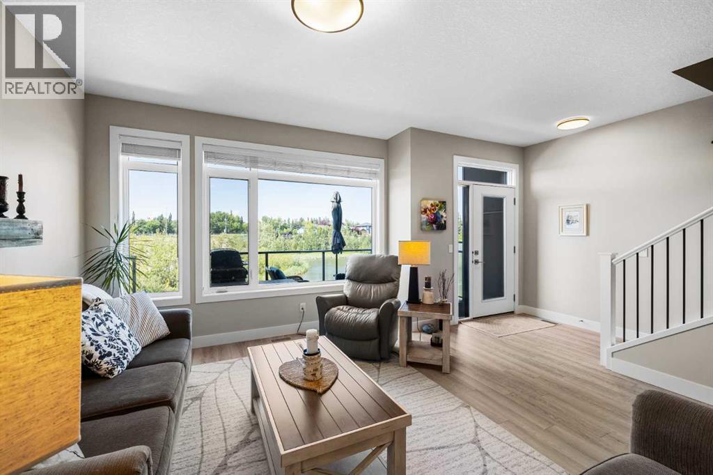 Single Family House for Sale in  Royal Elm Green NW Royal Oak Calgary 