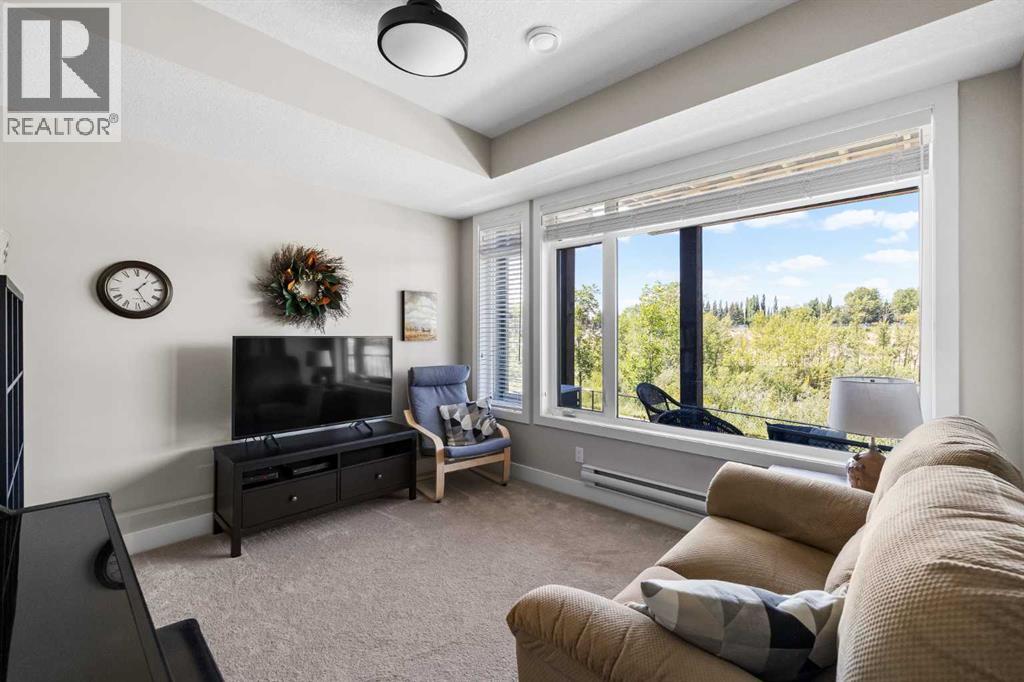 Single Family House for Sale in  Royal Elm Green NW Royal Oak Calgary 