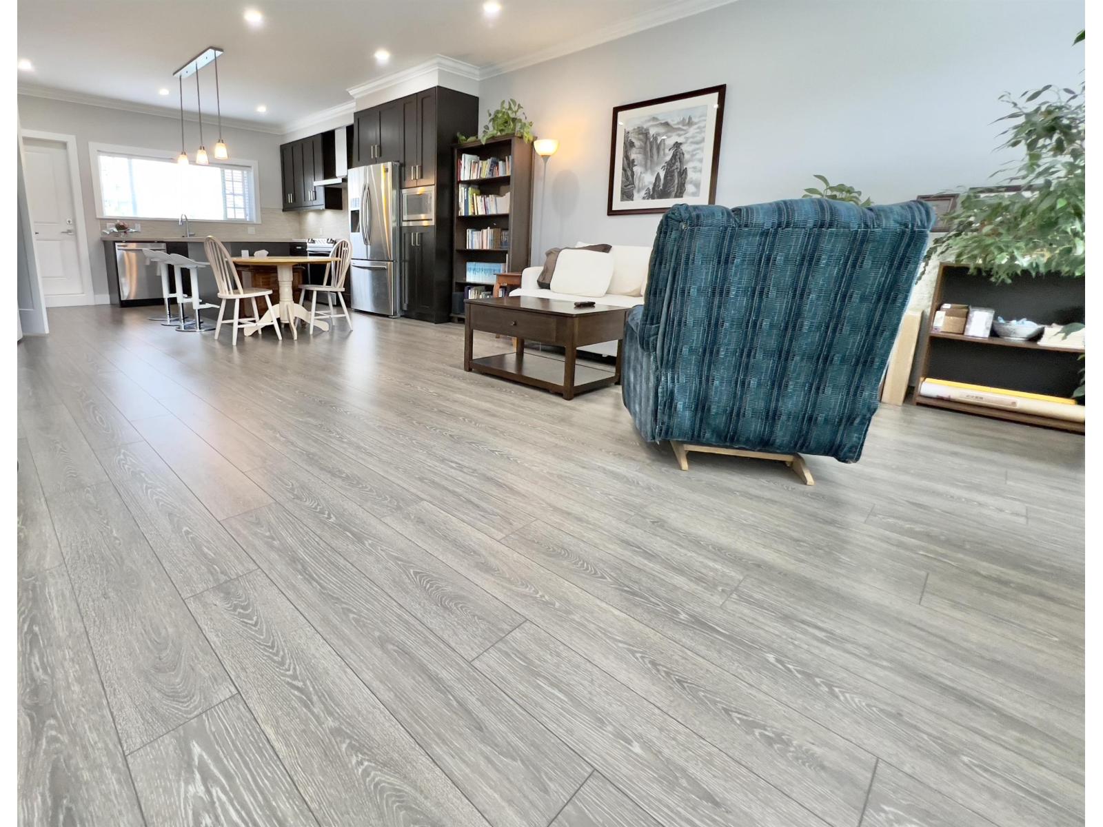 Photo 2 of 3 7056 192 Street, Surrey BC