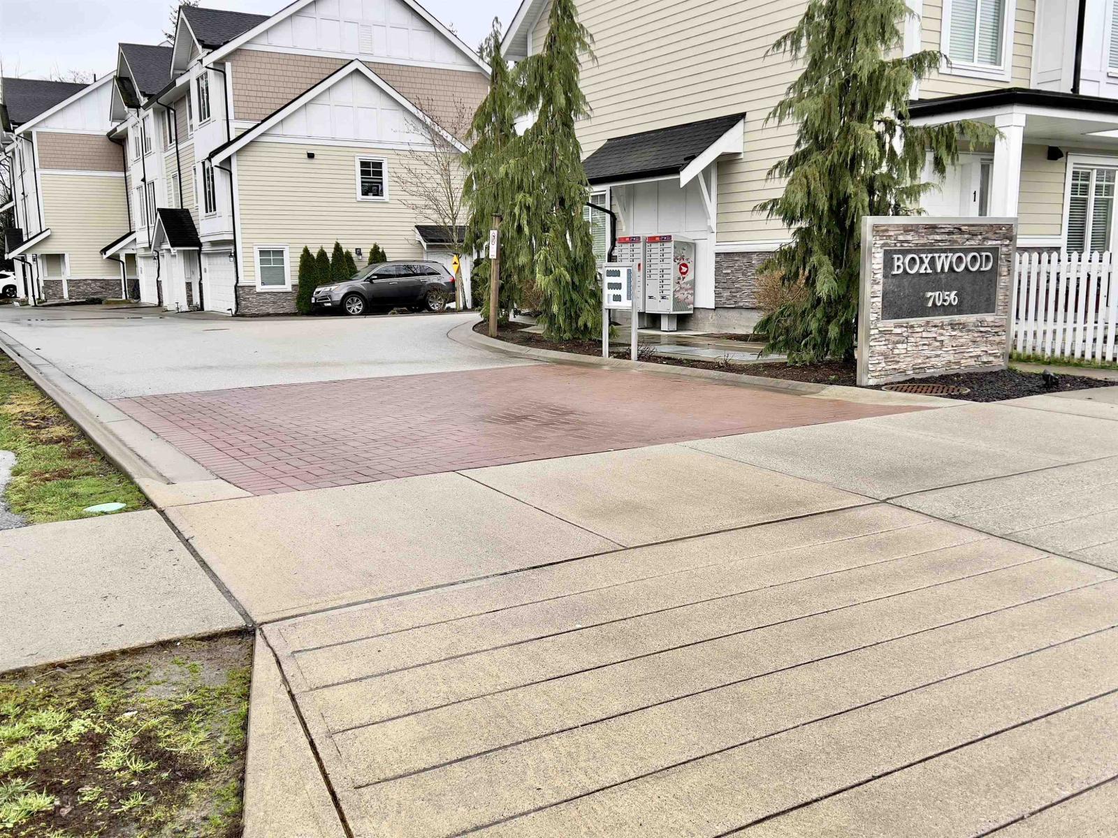 Photo 10 of 3 7056 192 Street, Surrey BC