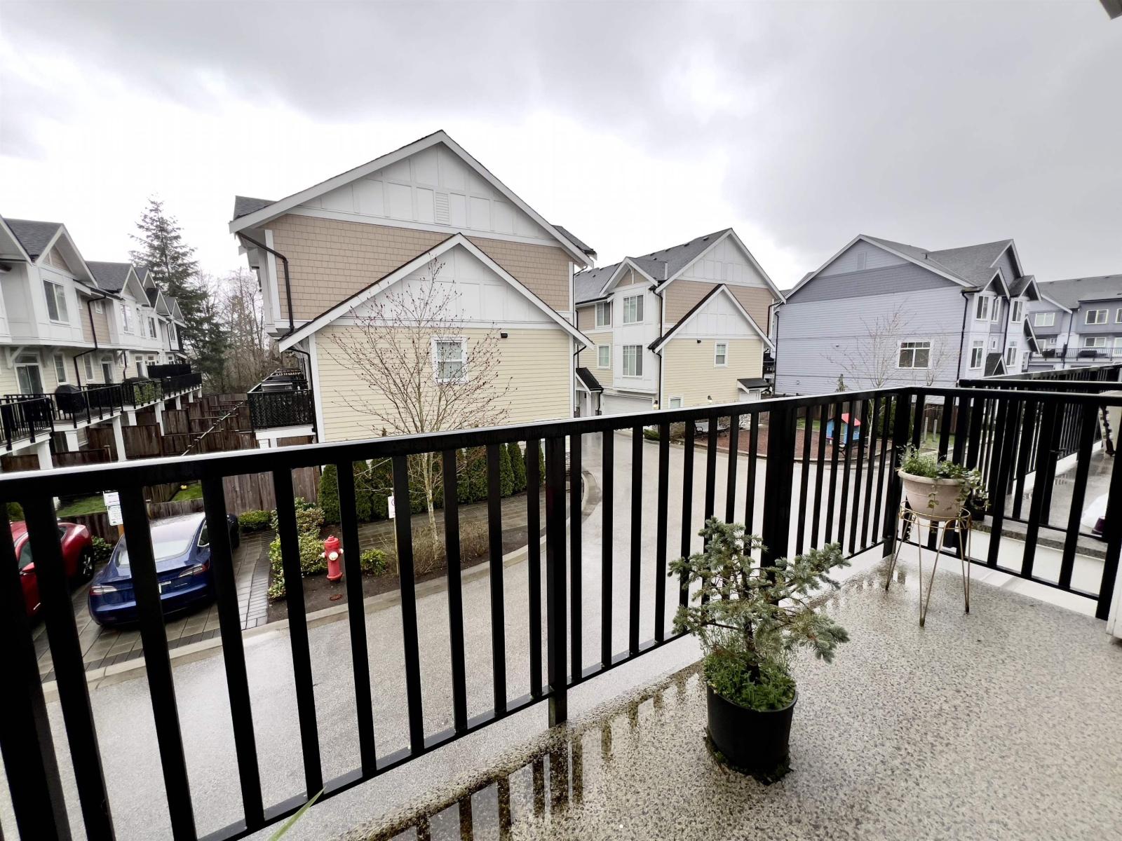 Photo 18 of 3 7056 192 Street, Surrey BC