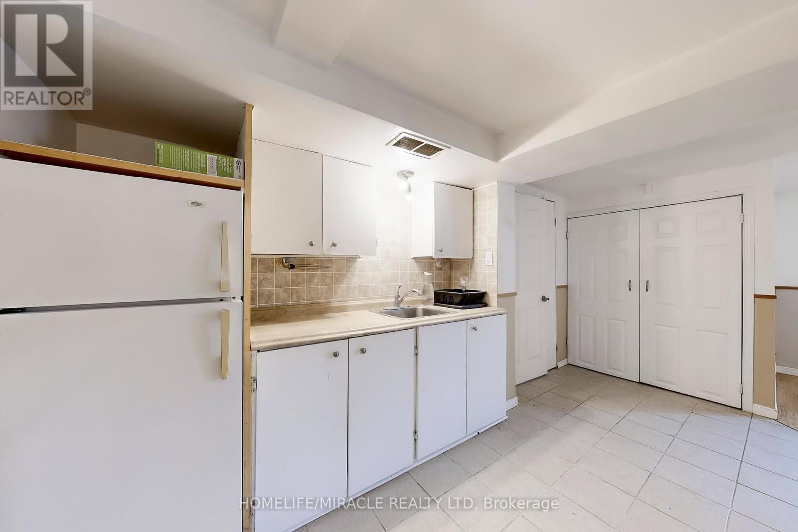 Photo 33 of 1 Tudor Avenue, Ajax ON