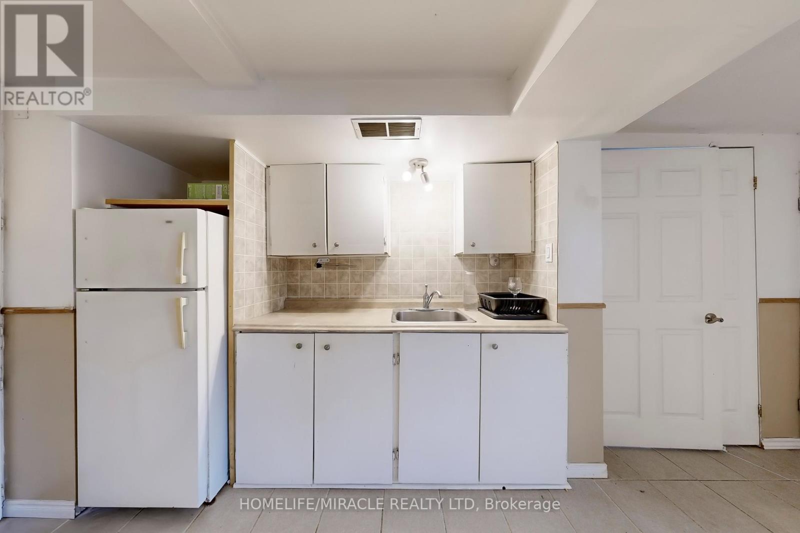 Photo 32 of 1 Tudor Avenue, Ajax ON