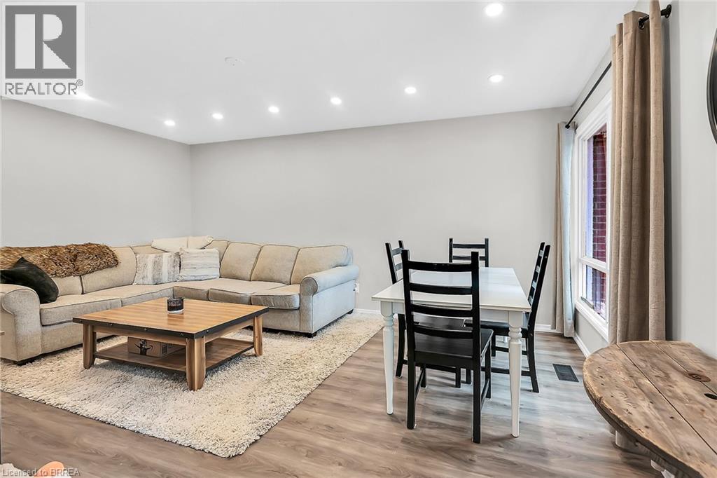 Photo 8 of 273 Elgin Street Unit 52, Brantford ON