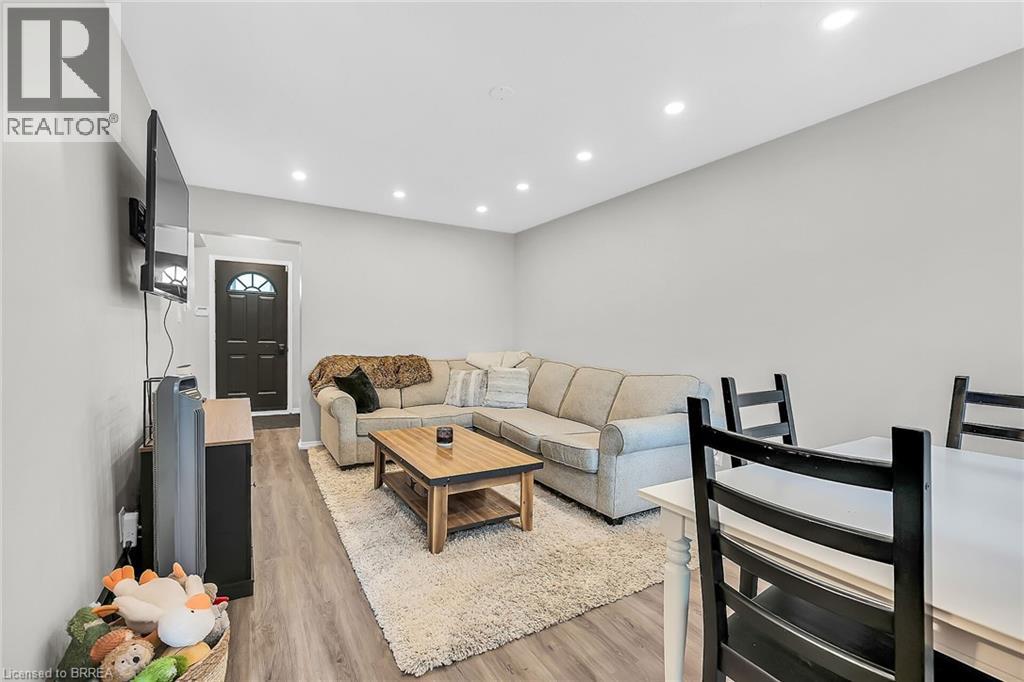 Photo 26 of 273 Elgin Street Unit 52, Brantford ON
