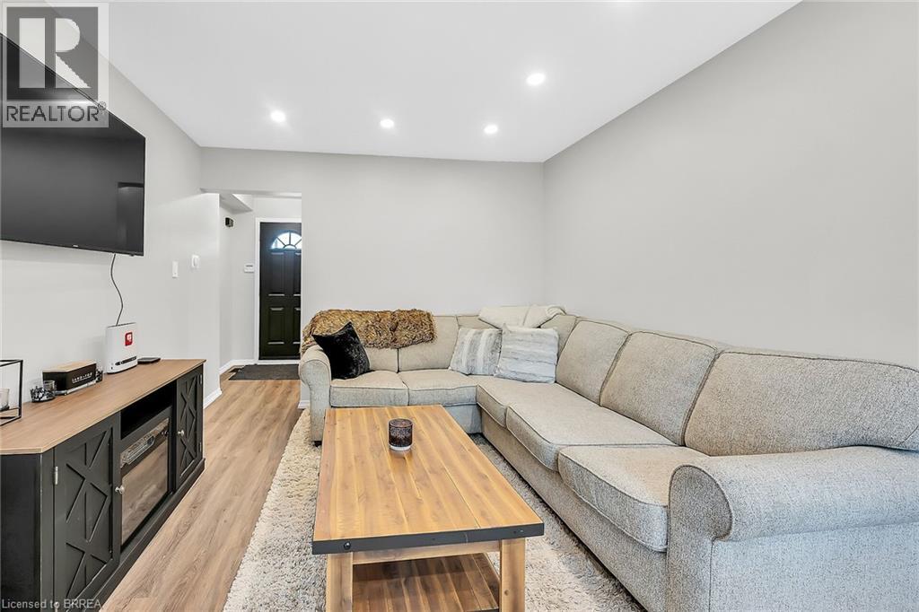 Photo 36 of 273 Elgin Street Unit 52, Brantford ON