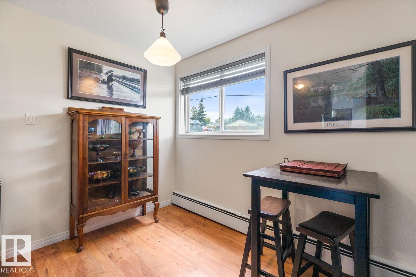 Photo 7 of 105 8930 149 St Nw, Edmonton AB