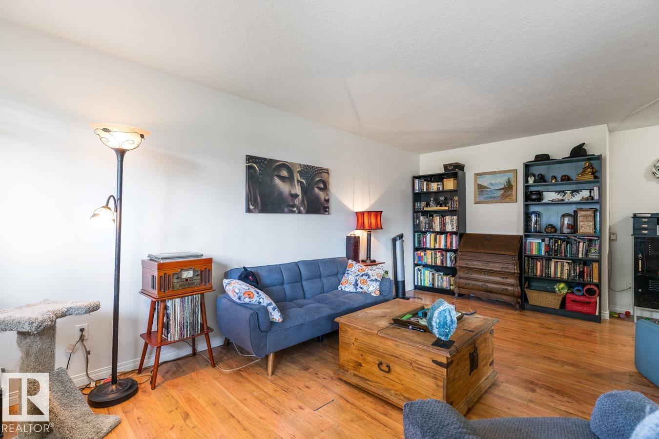 Photo 6 of 105 8930 149 St Nw, Edmonton AB