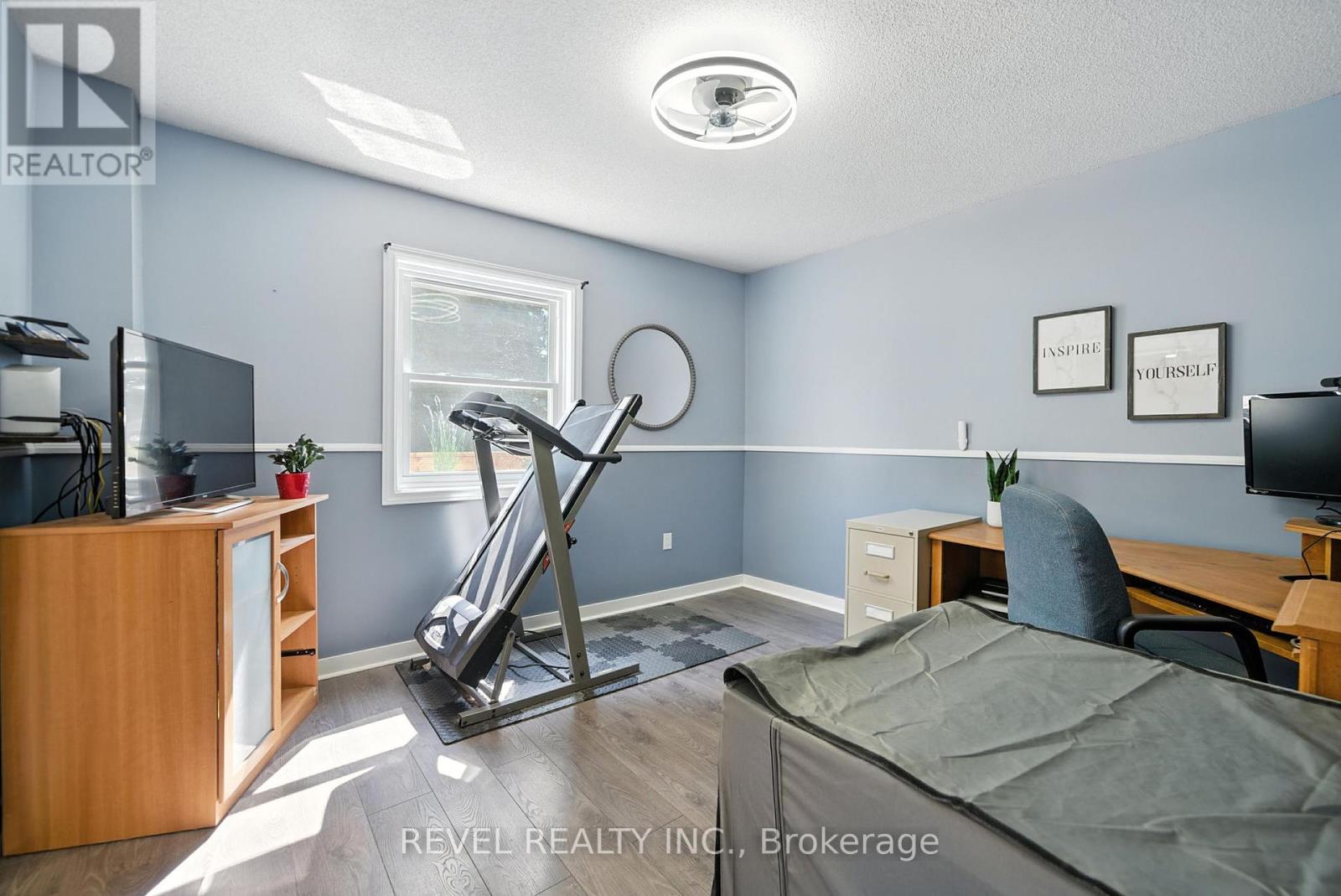 Photo 12 of 57 Rosehill Boulevard, Oshawa ON