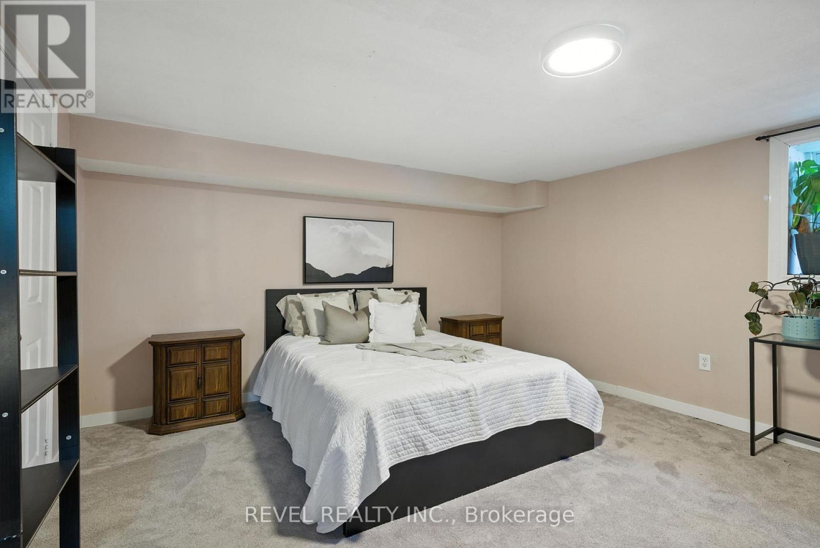 Photo 15 of 57 Rosehill Boulevard, Oshawa ON