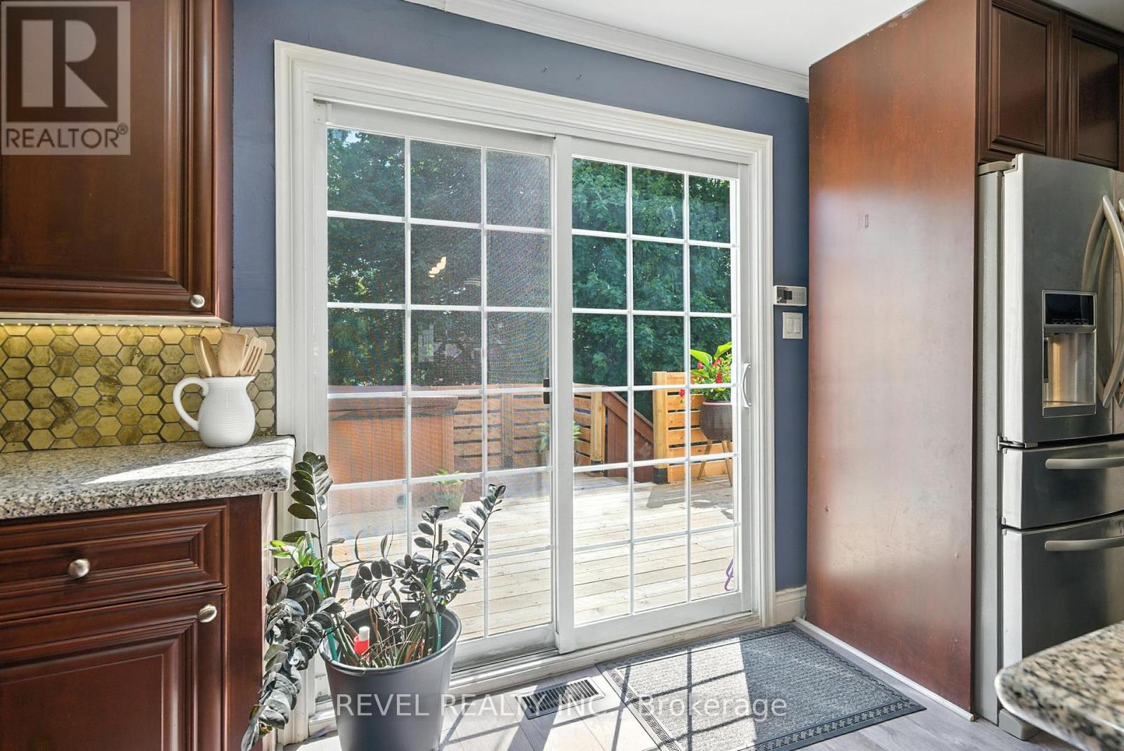 Photo 11 of 57 Rosehill Boulevard, Oshawa ON