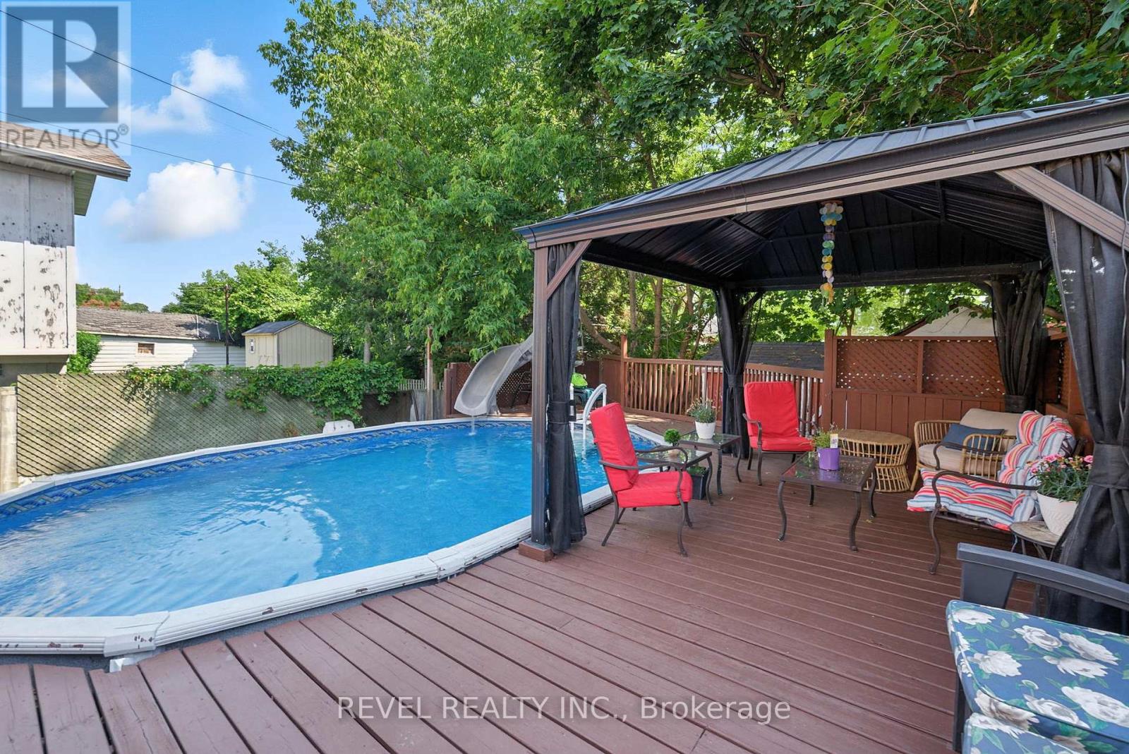 Photo 31 of 57 Rosehill Boulevard, Oshawa ON