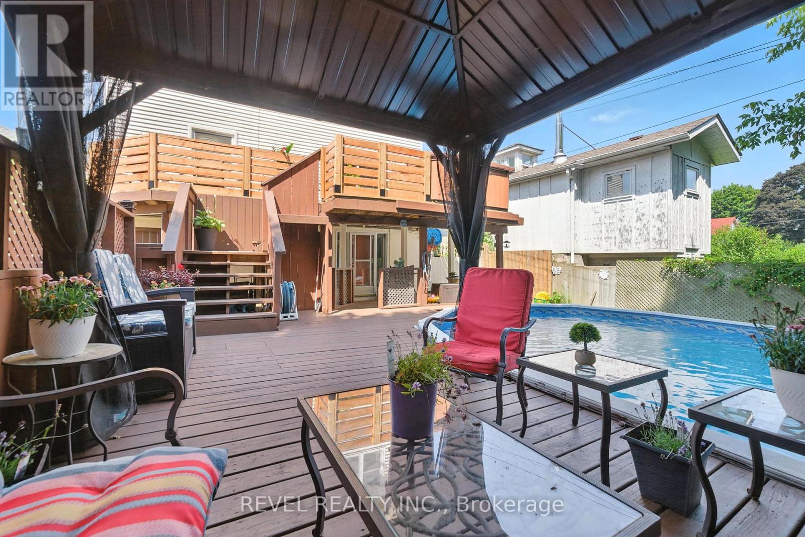 Photo 33 of 57 Rosehill Boulevard, Oshawa ON
