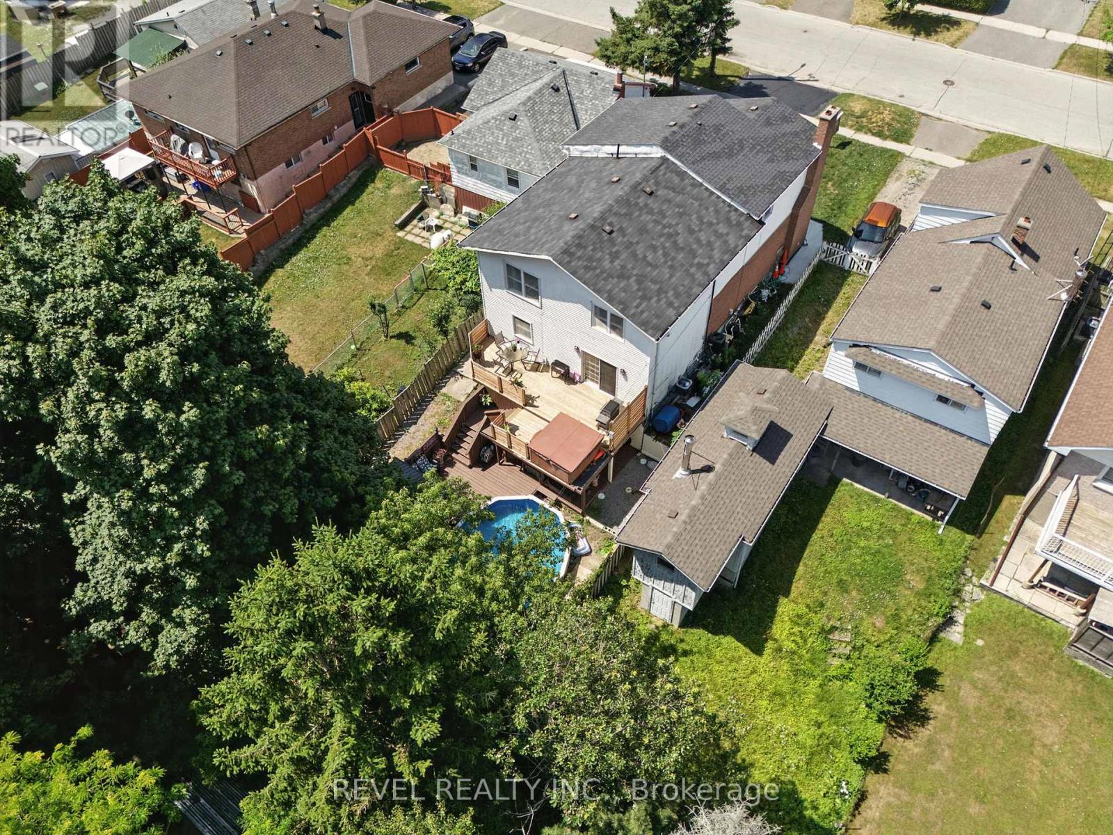 Photo 38 of 57 Rosehill Boulevard, Oshawa ON