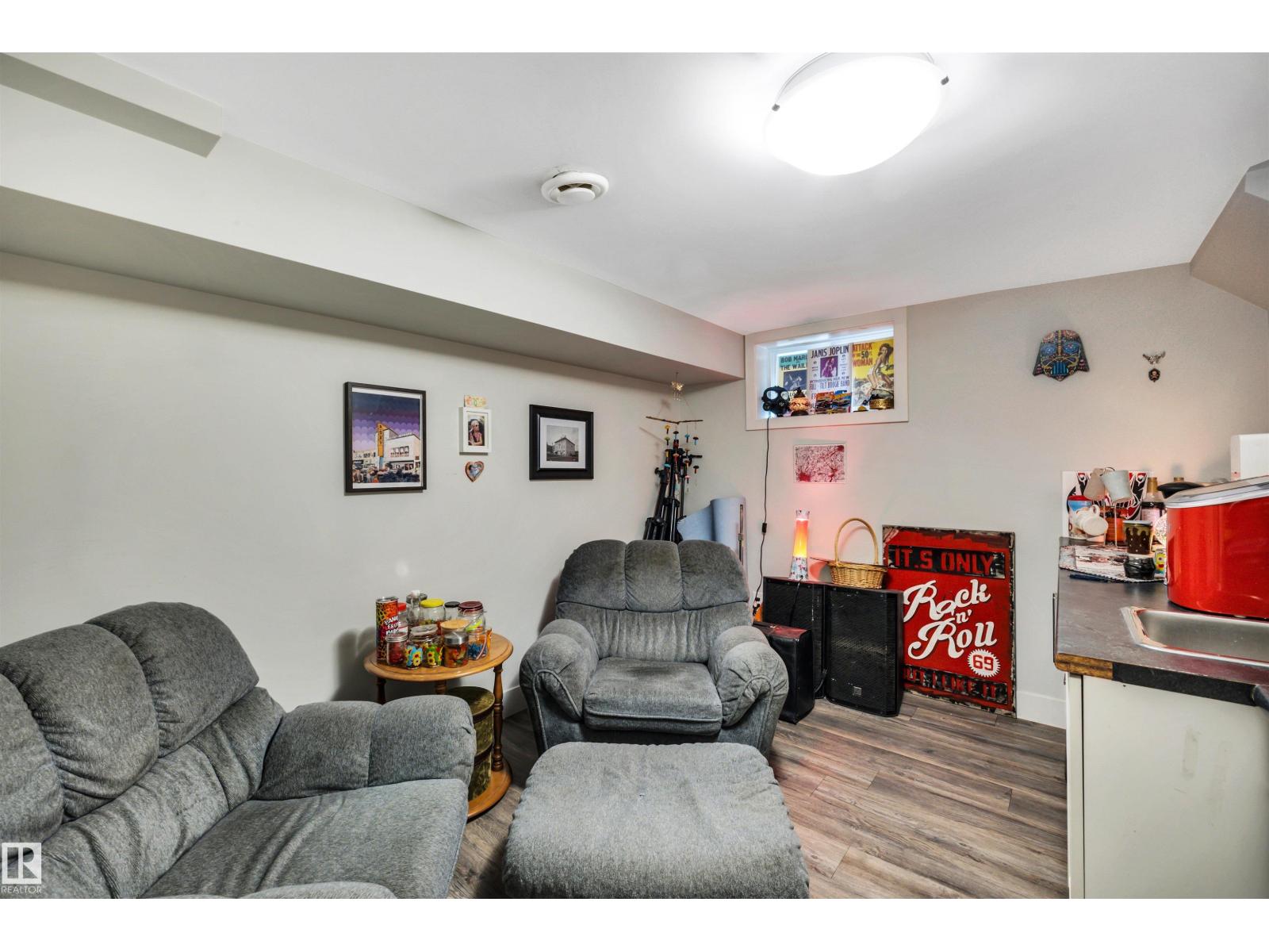Photo 23 of 9628 63 Av Nw, Edmonton AB