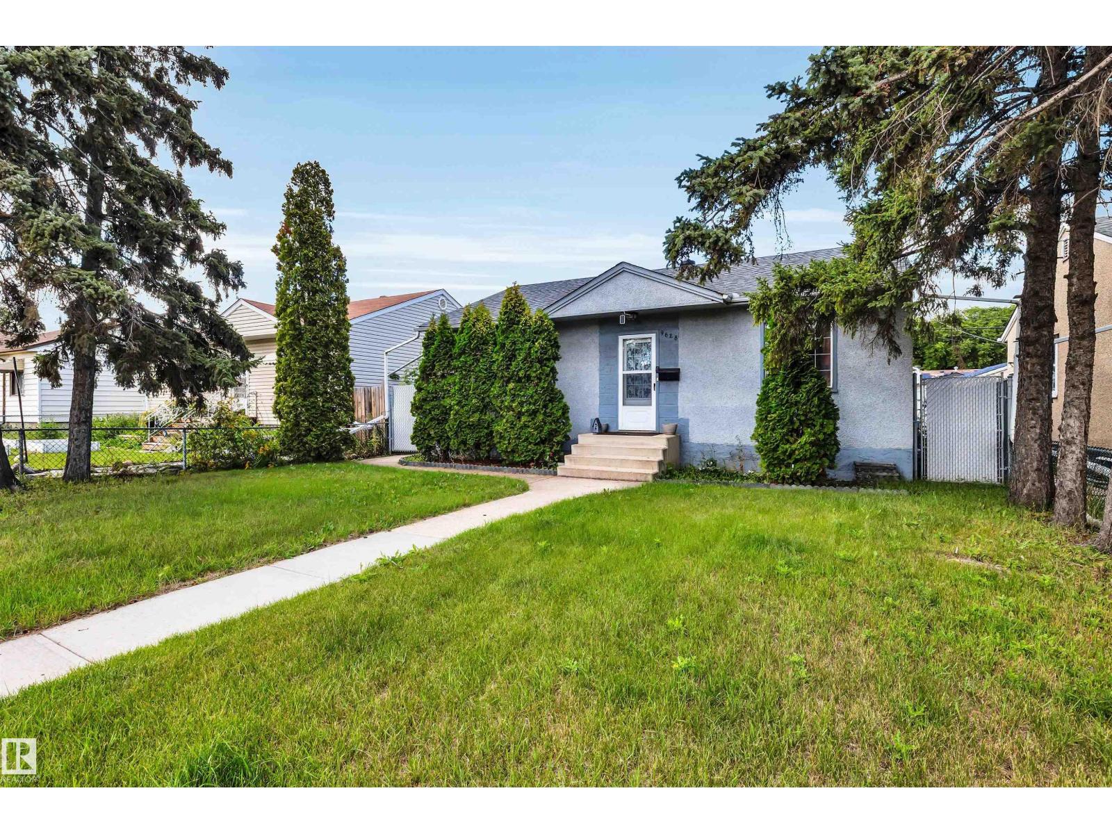 Photo 33 of 9628 63 Av Nw, Edmonton AB