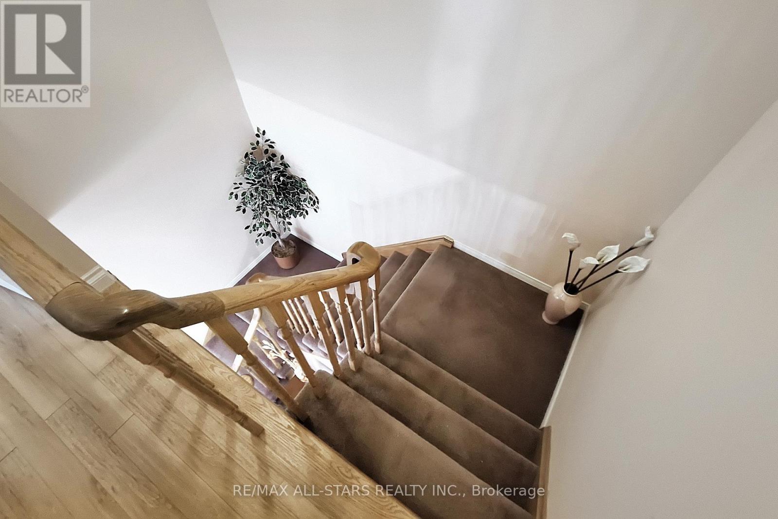 Photo 47 of 42 Oldhill Street, Richmond Hill ON