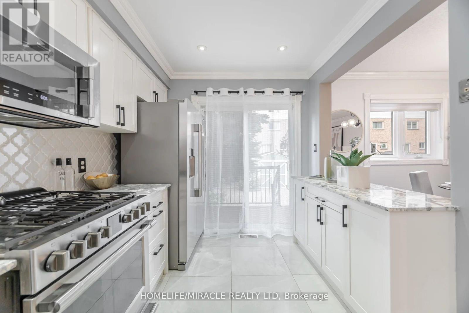 Photo 15 of 5339 Bullrush Drive, Mississauga ON