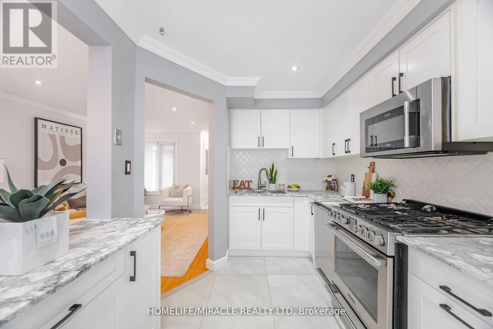 Photo 16 of 5339 Bullrush Drive, Mississauga ON
