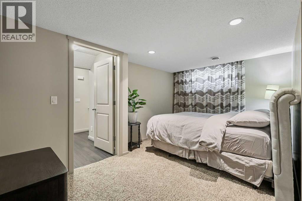 Photo 36 of 20 Walden View Se, Calgary AB