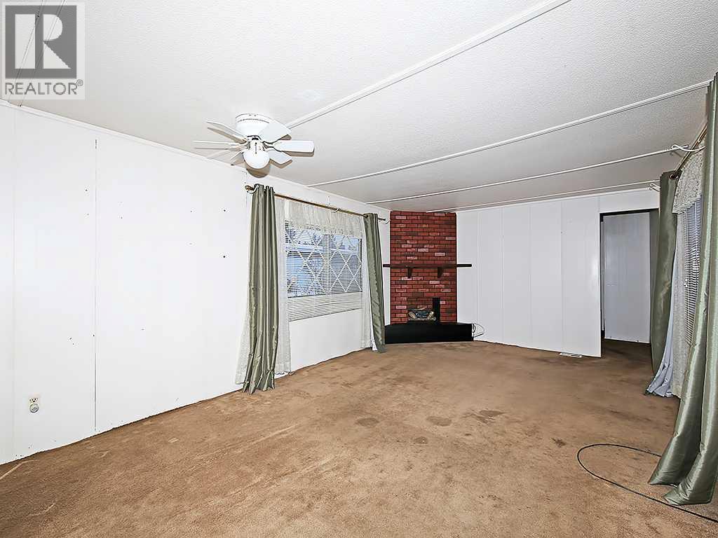 Photo 8 of 78 3223 83 Street Nw, Calgary AB