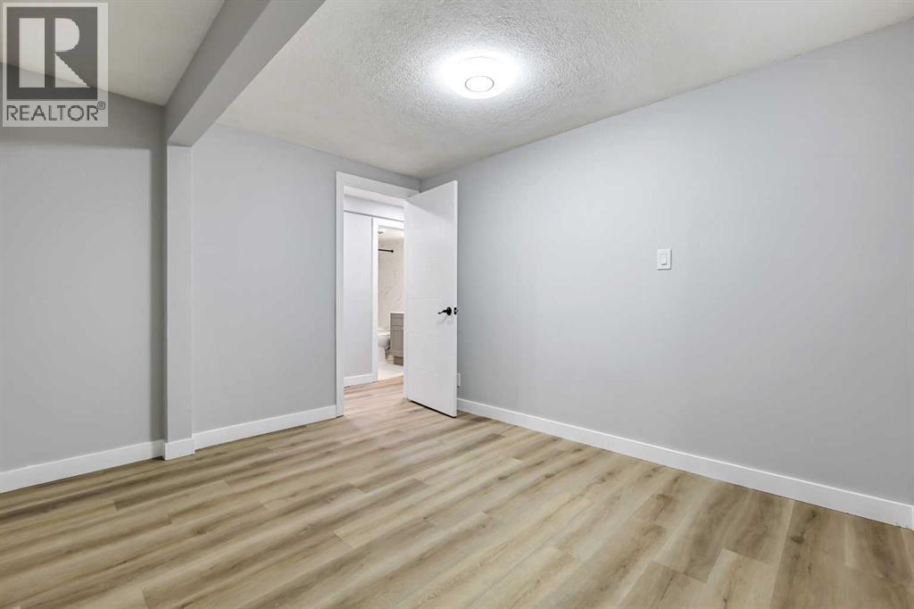 Photo 14 of 2 2311 17 A Street Sw, Calgary AB