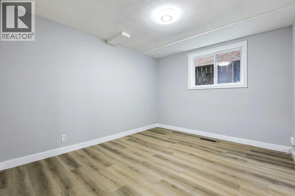 Photo 16 of 2 2311 17 A Street Sw, Calgary AB