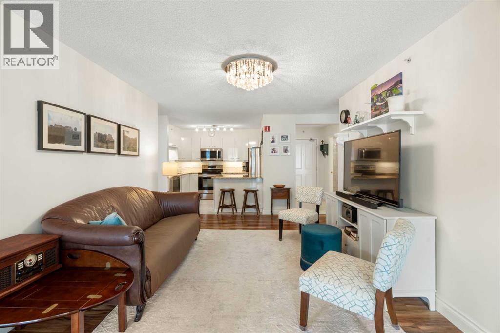 Single Family House for Sale in    Avenue SW Eau Claire Calgary 