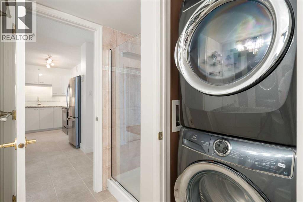 Single Family House for Sale in    Avenue SW Eau Claire Calgary 
