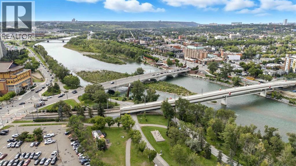 Single Family House for Sale in    Avenue SW Eau Claire Calgary 
