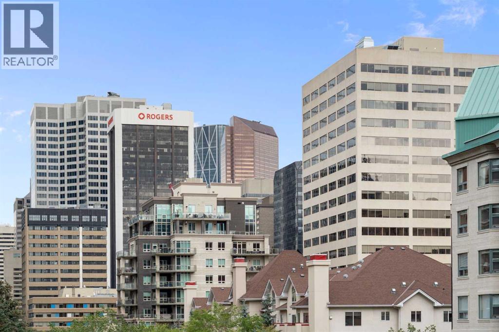 Single Family House for Sale in    Avenue SW Eau Claire Calgary 