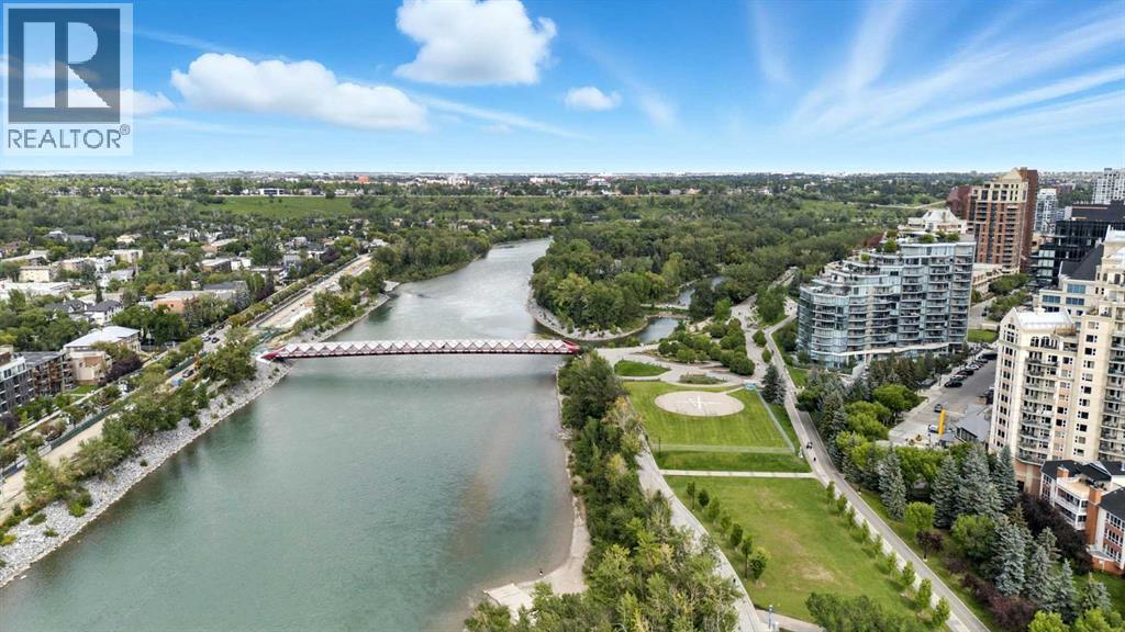 Single Family House for Sale in    Avenue SW Eau Claire Calgary 