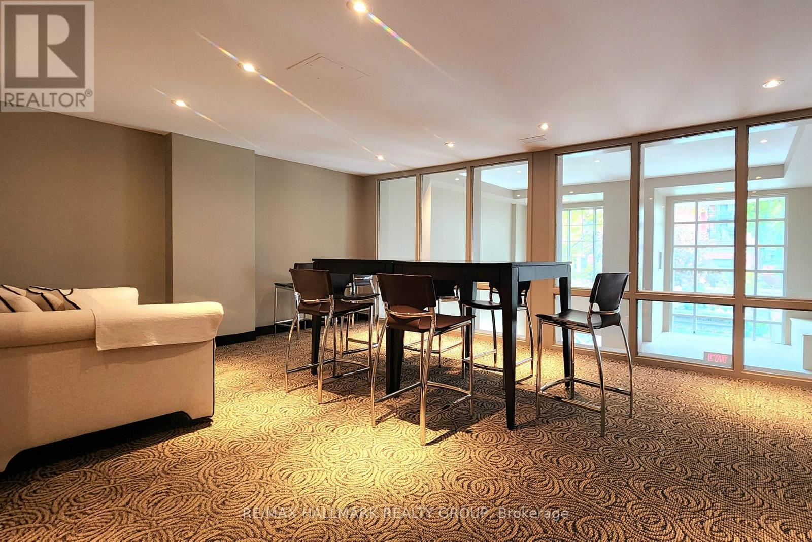 Photo 47 of 209 138 Somerset Street W, Ottawa ON