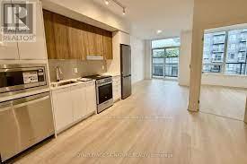 Photo 4 of 221 5105 Hurontario Street, Mississauga ON