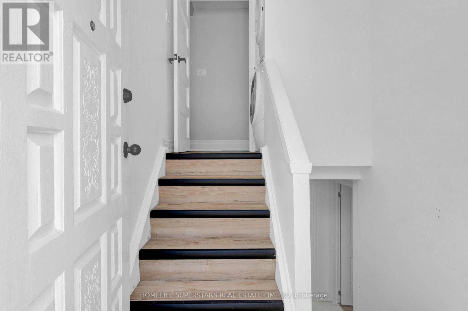 Photo 23 of 24 Archway Crescent, Toronto ON