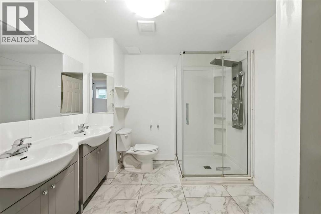 Photo 10 of 56 Luxstone Crescent Sw, Airdrie AB