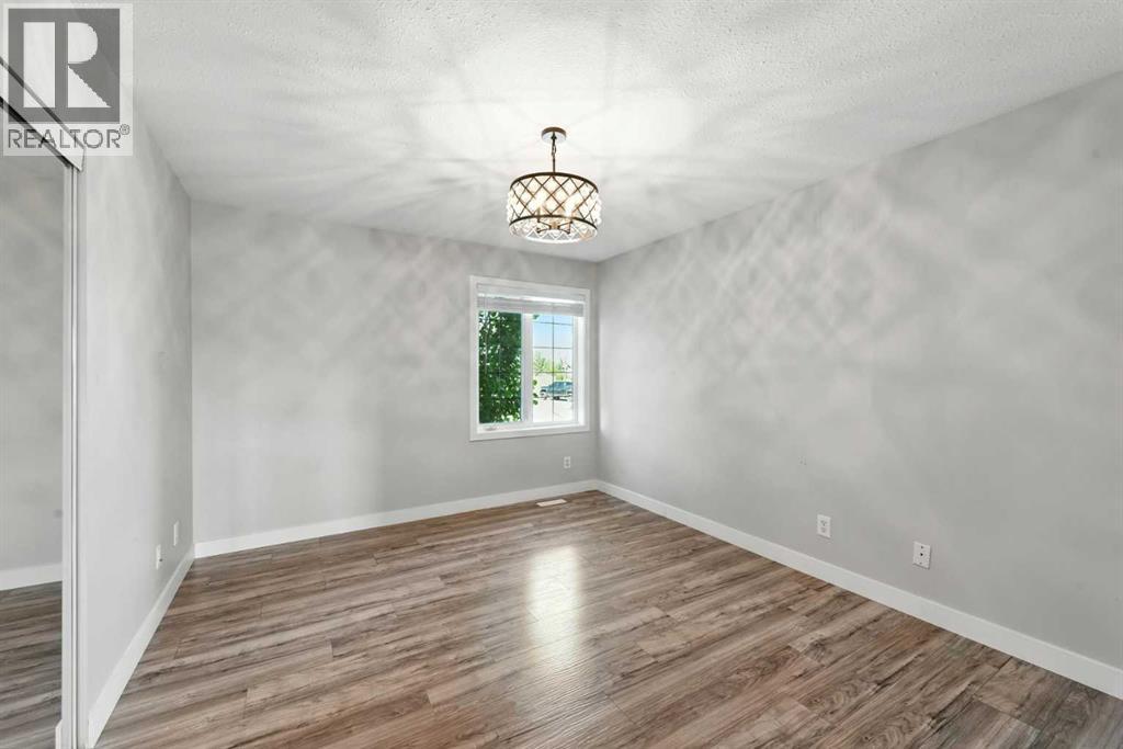 Photo 6 of 56 Luxstone Crescent Sw, Airdrie AB