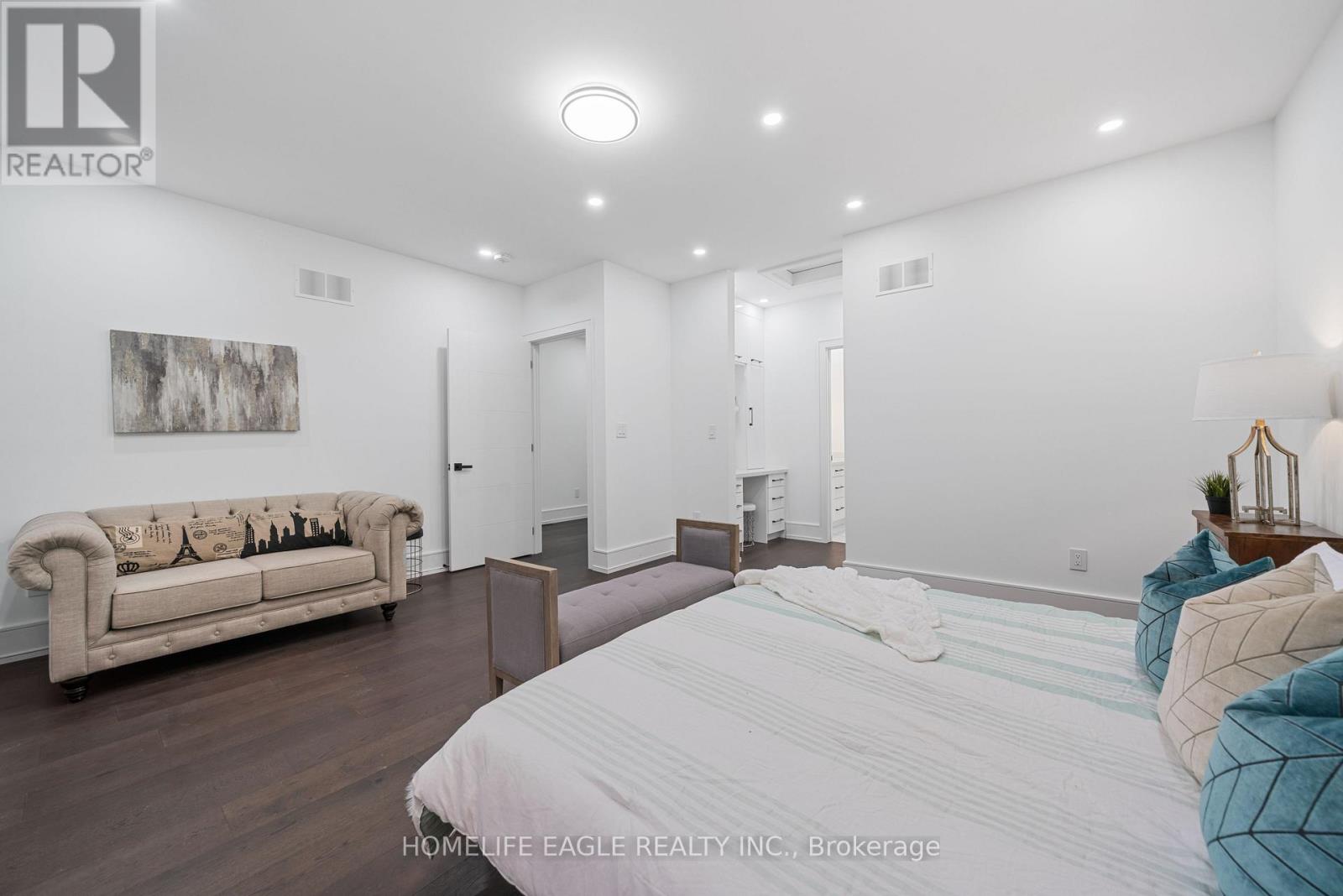Photo 16 of 11 Glen Muir Drive, Toronto ON