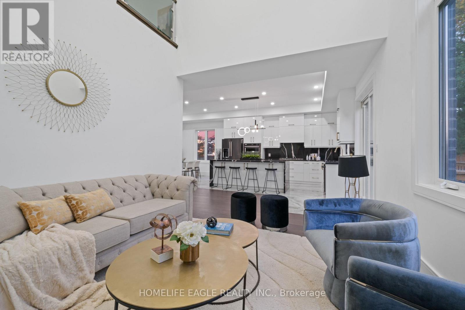 Photo 9 of 11 Glen Muir Drive, Toronto ON